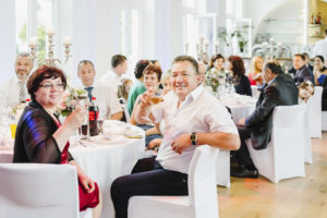 Anstoßen Hochzeit