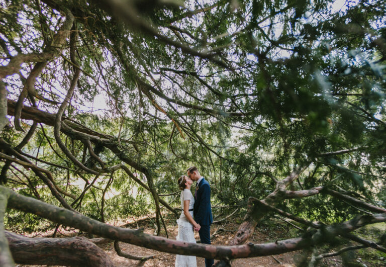 Hochzeitsfoto in der Natur